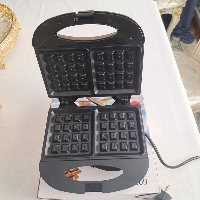 Продам вафельница 2000тенге