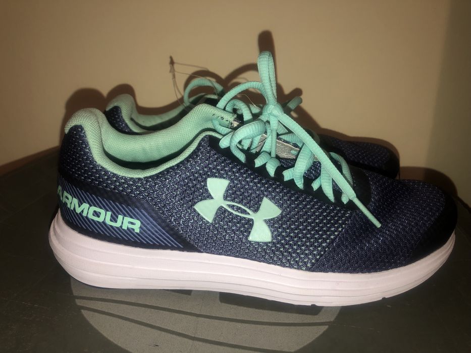 Дамски маратонки under armour
