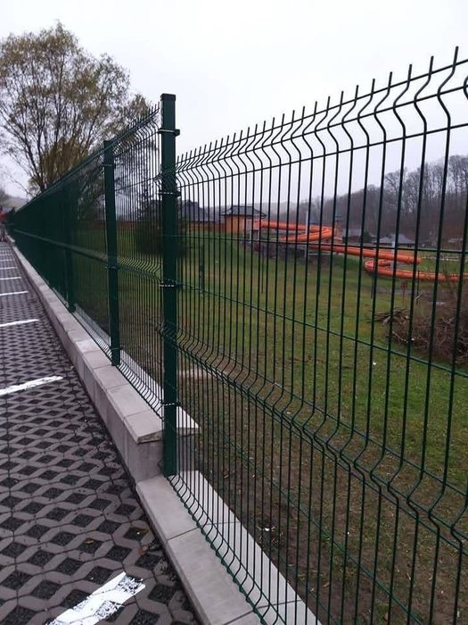 Construim garduri și porți după cerința clientului