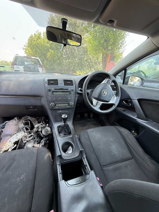 Toyota Avensis T270 2.0 D4D 2012г. на части