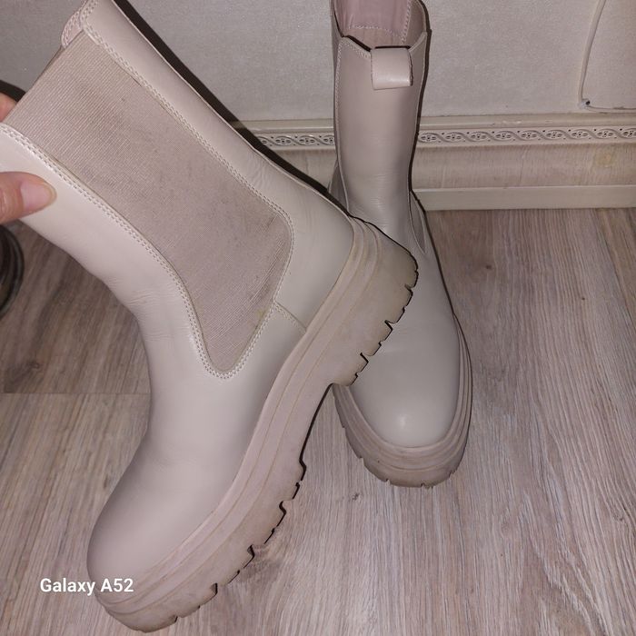 Продам осенние ботинки