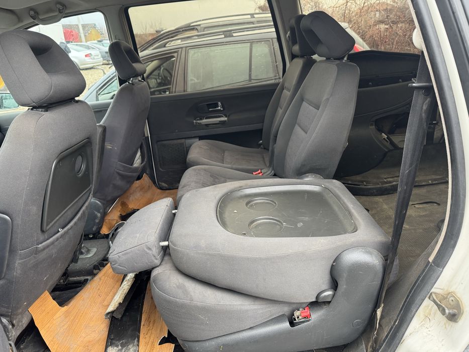 Сеат алханбра 1.9 дизел 6 ск само на части