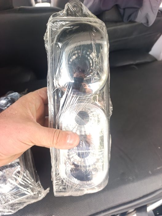 Продам задние фары