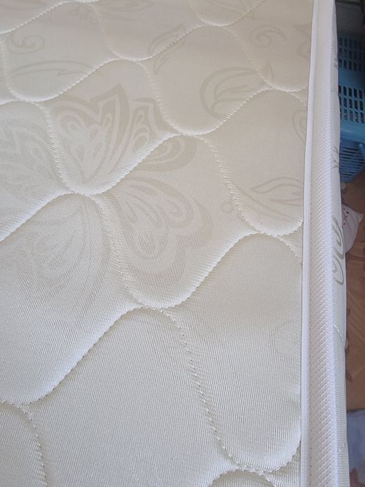 Кровать 2-х спала с матрасом