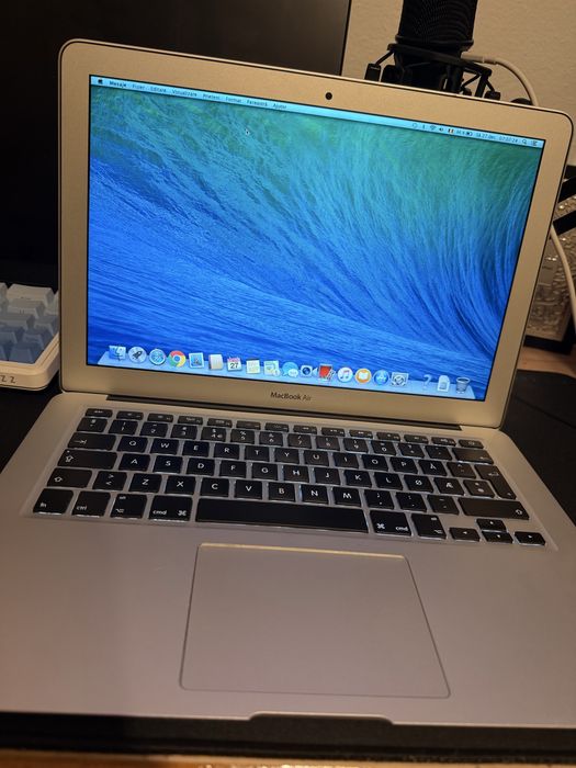 MacBook air model  A1466