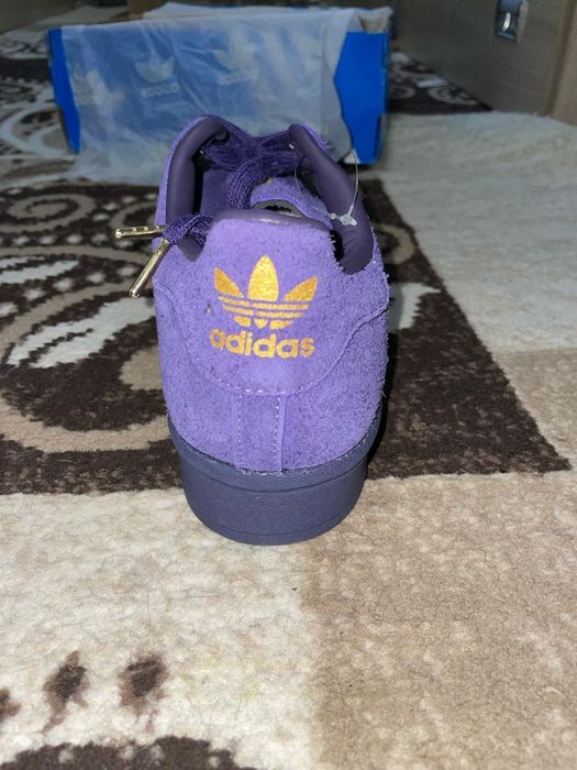 Кроссовки адидас