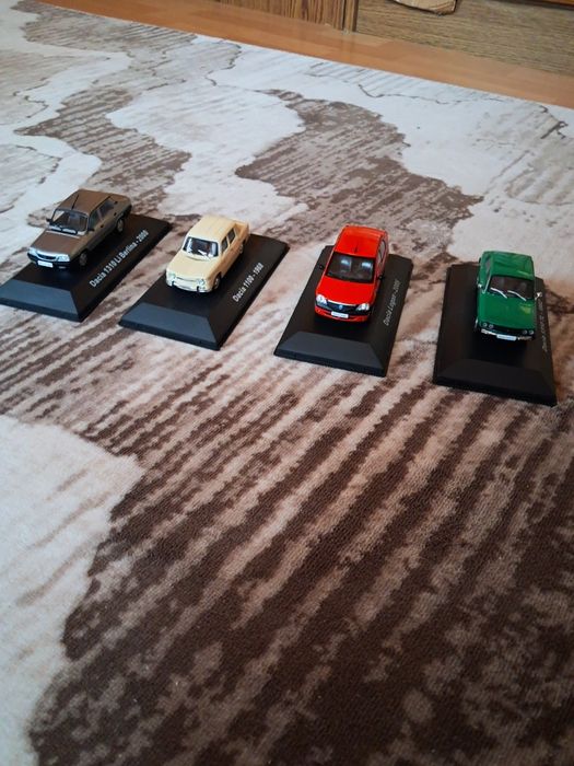 Vand colecție machete Dacia