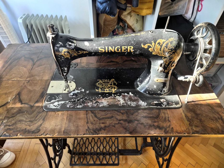 Masina de cusut Singer