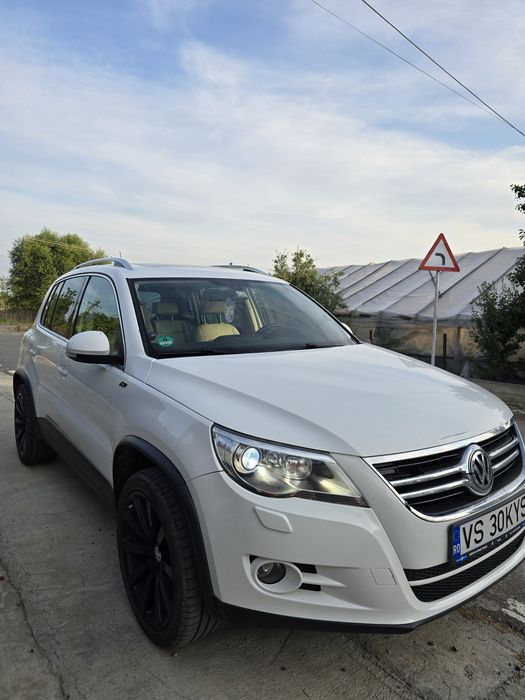 Volkswagen Tiguan 2.0 TSI 4Motion Sport & Style, 200 CP, an 2011, 205.000 km