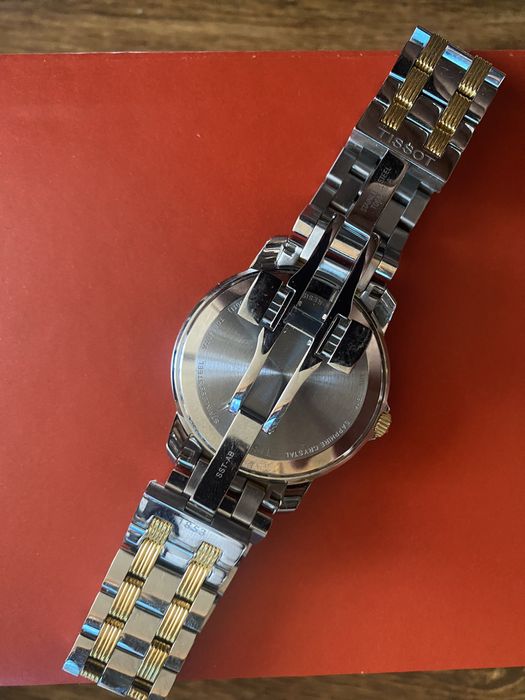 Часовник Тисот с позлата, оригинален, модел Т065.407