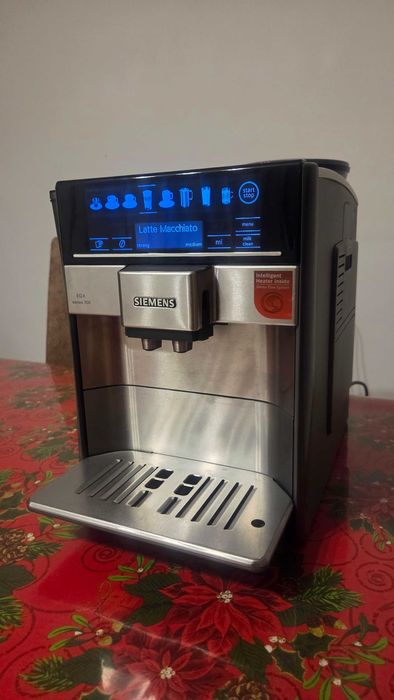 Espressorul automat Siemens EQ.6 plus s700