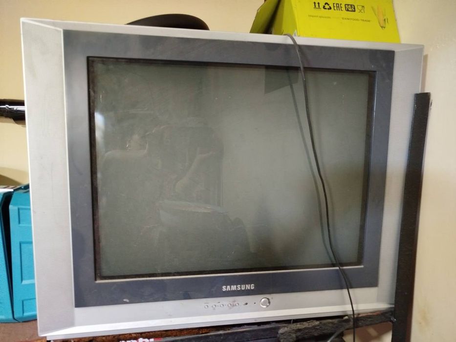 Televizor sotiladi srochna