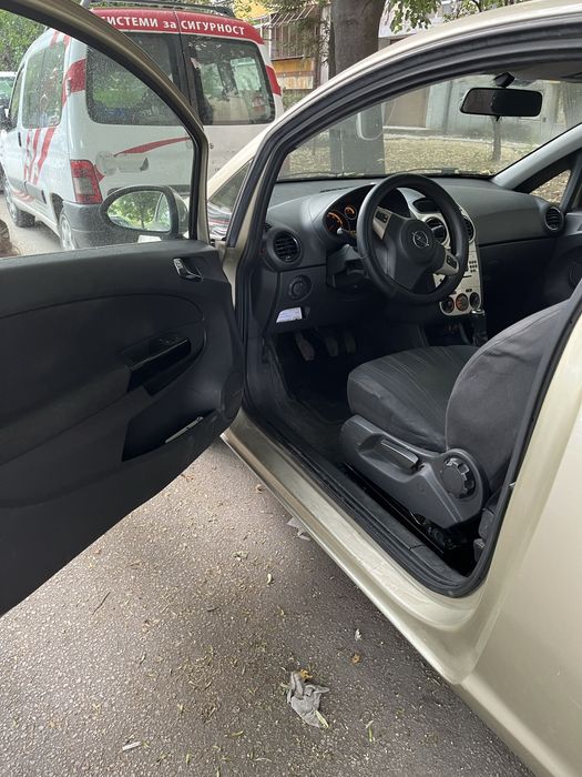 Opel corsa D 1.4 газ/бензин