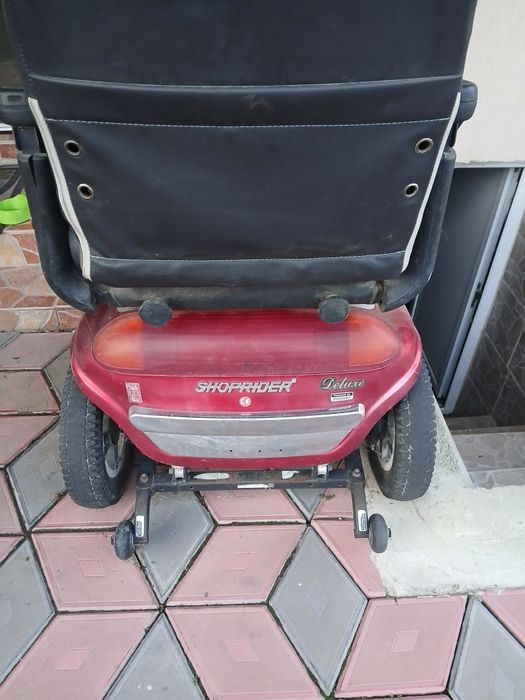 Vând scuter pentru persoanele cu dizabilități
