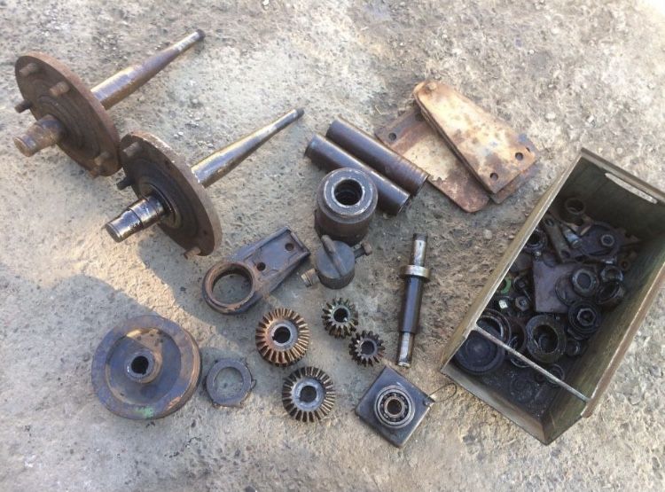 Cositoare Grendland si Deutz Fahr KM22 pt Piese