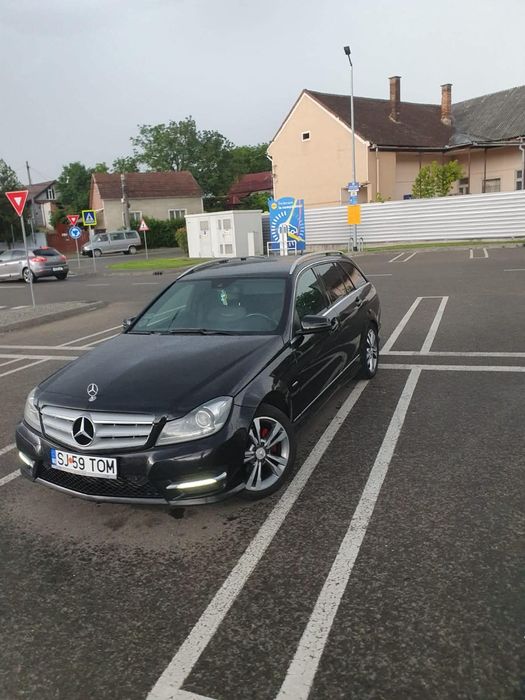 MERCEDES-BENZ C-Class 2012