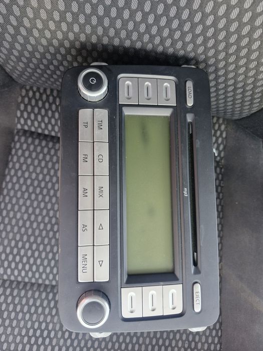 Vând cd player radio