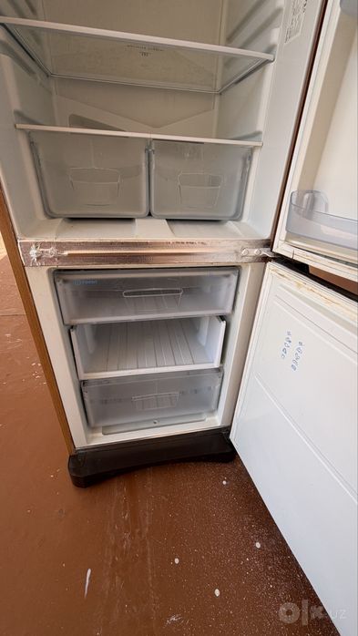 Холрдильник Indesit
