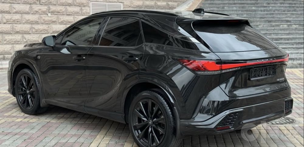 Lexus RX500 h 2023 год