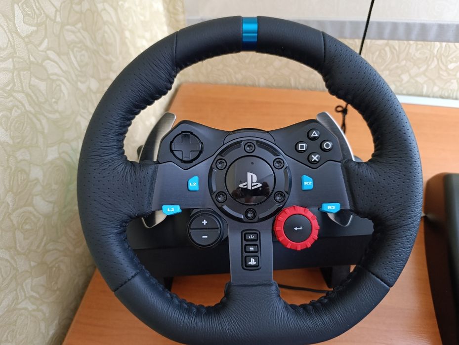 Продам руль с педалью G29