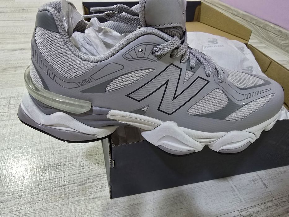 New Balance 9060