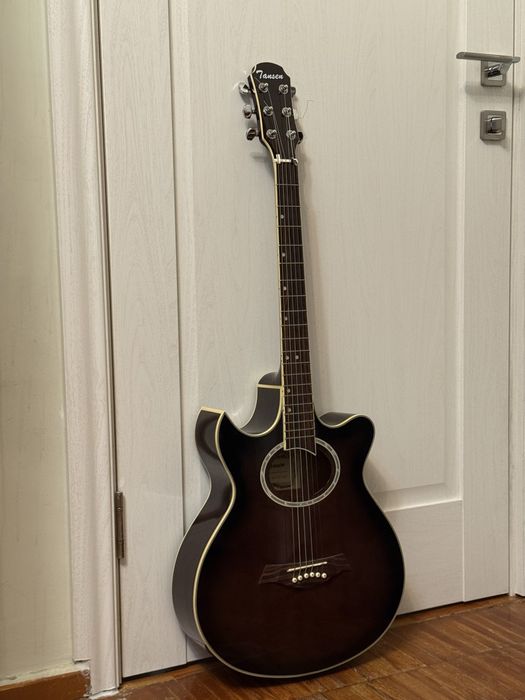 Срочно! Гитара Tansen 253