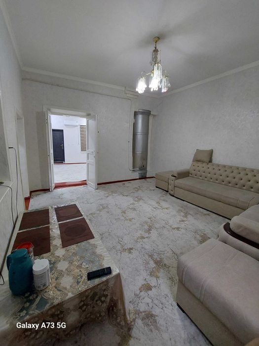 Uy sotiladi srochno!