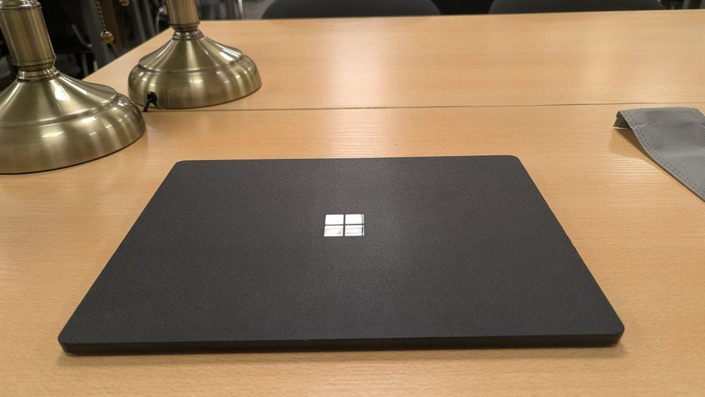 Surface Laptop 4 (i7 11th Gen, 16/256)