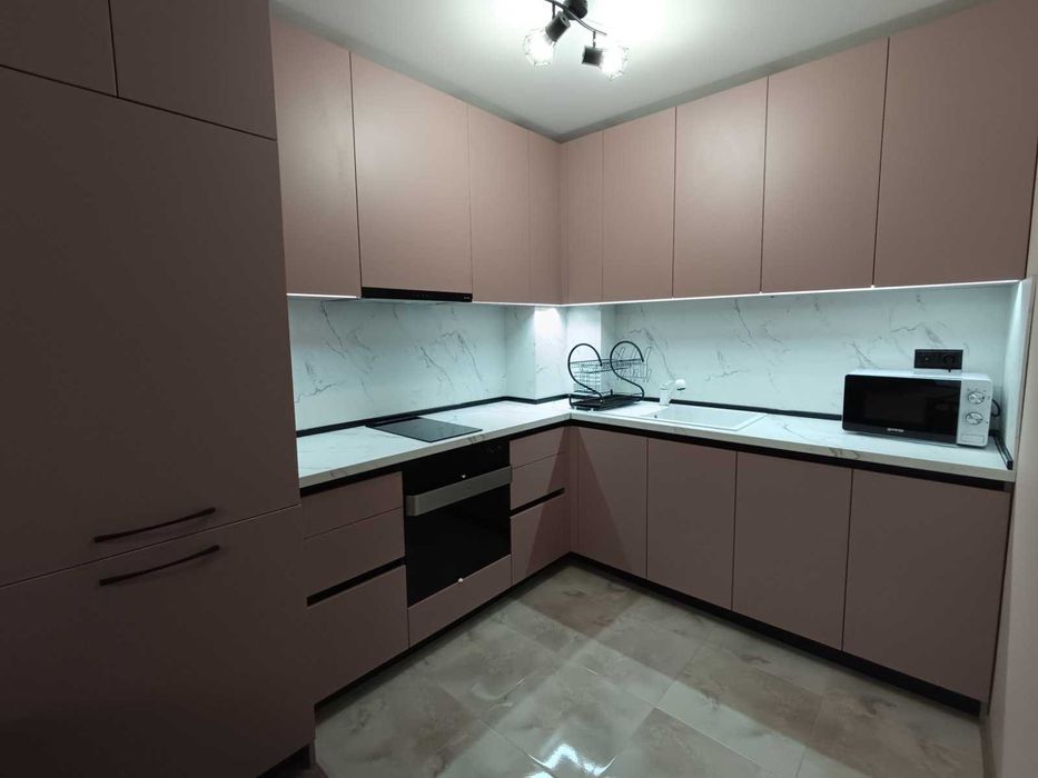 Дава се под наем Двустаен апартамент в Варна, Младост 1 - 60 кв.м за 797.64 € - Снимка #4