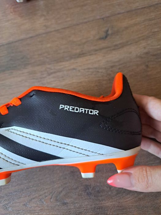 Бутонки adidas predator