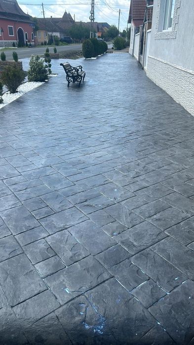 Beton amprentat .