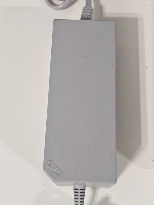 Nintendo Wii complet cu adaptor Wii Motion plus