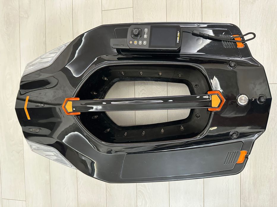 Лодка Тослон с автопилот