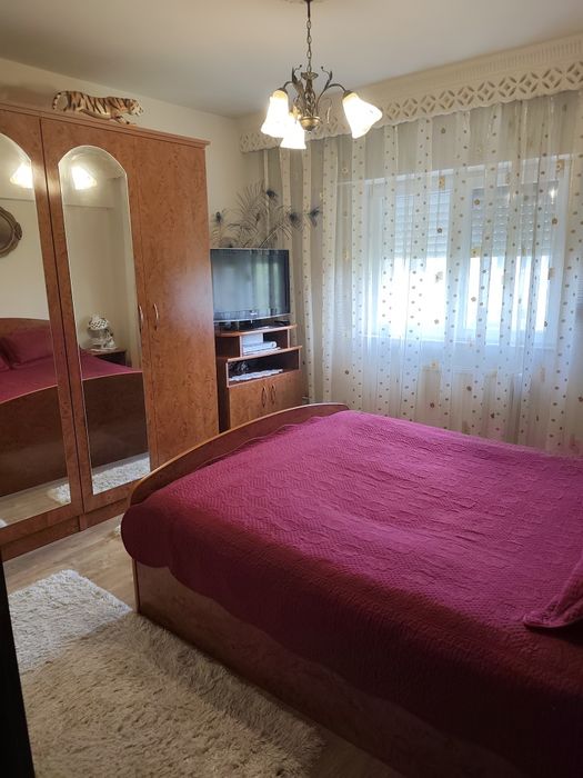 Vand apartament cu 2 camere
