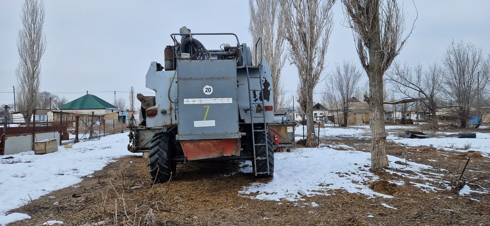 Продам комбайн Вектор 410