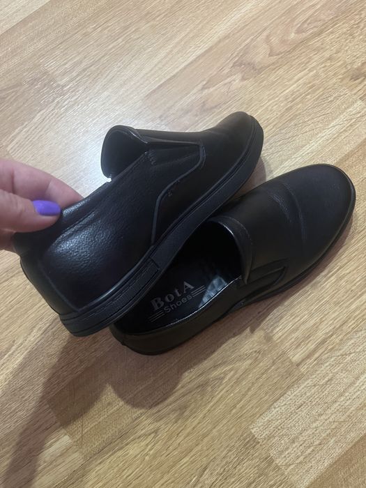 Срочно продам туфли в школу