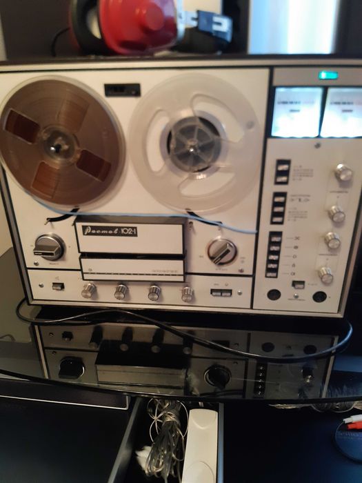 Магнитофон Ростов 102-1.колонки