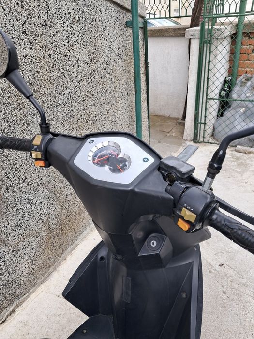 Продавам мотоциклет Generic  Xor 125 кубика