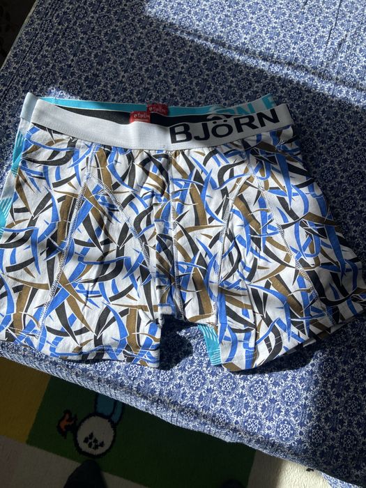 Boxeri barbati, noi cu eticheta