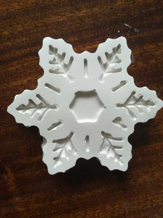 Коледни гипсови фигурки за оцветяване