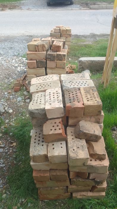 Женный кирпич буу