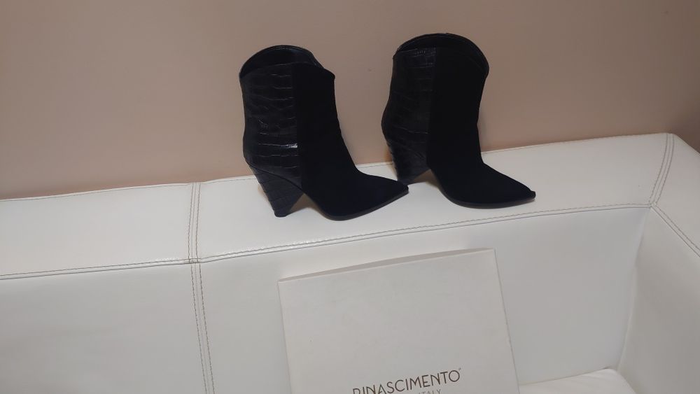 Боти естествена кожа,38 размер,150 лв.