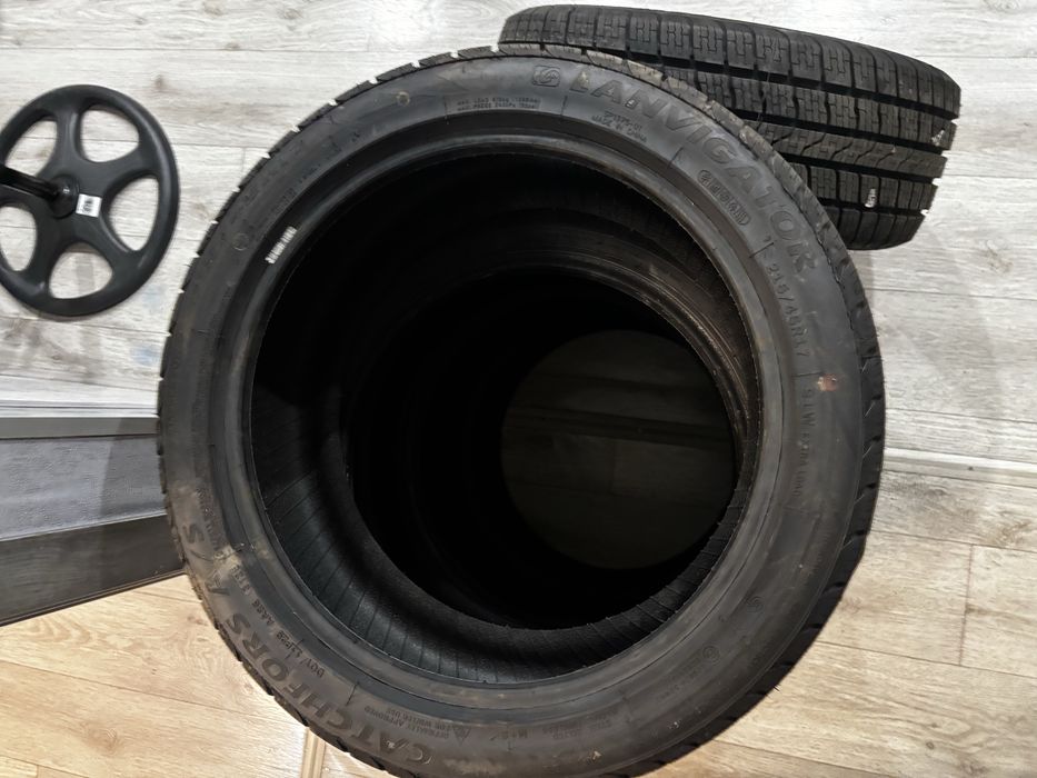 продам 5 балонов 215/45р17