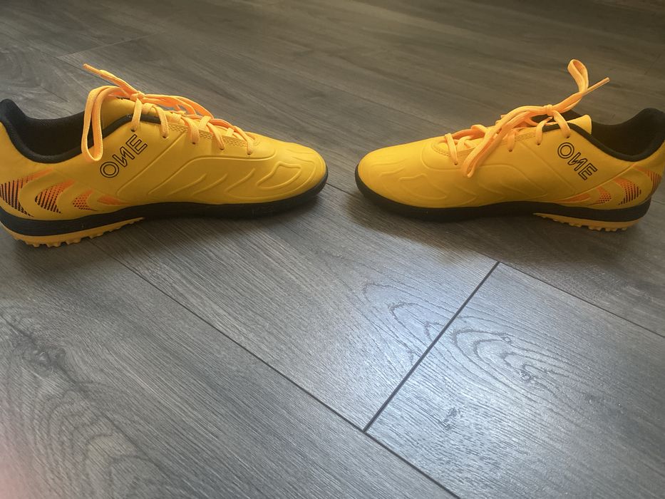 Adidasi de fotbal Puma