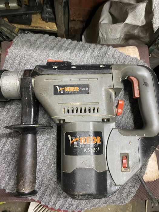 Продам электроиструменты