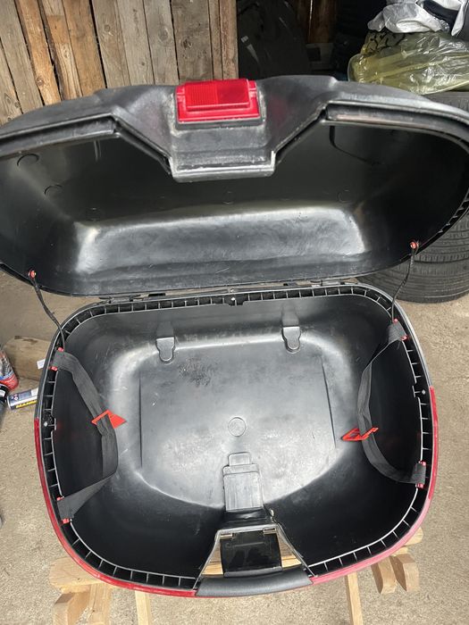 Topcase moto cu suport Shad.