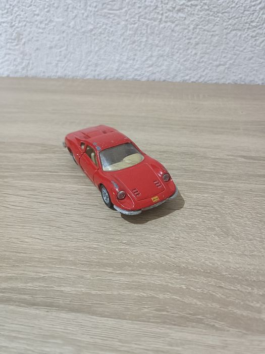 Vând mașinuțe colecție metalice