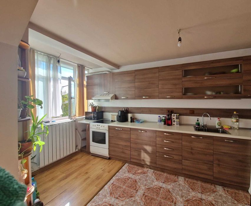 Продава се Многостаен апартамент в Благоевград, Широк център - 130 кв.м за 451 €/кв.м - Снимка #1