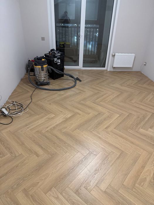 Укладка ламината кварцвинила