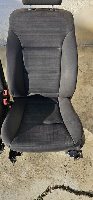 Салон за BMW E61. Черни кожени кори E60 / E61